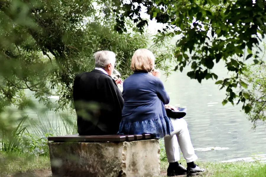 5 life-changing health benefits of cbd for seniors 1